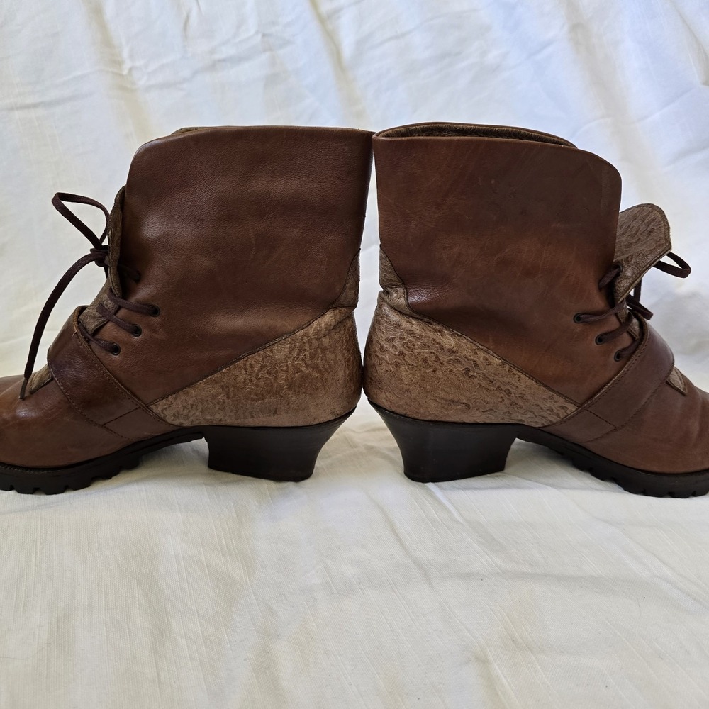 Women's Witchy Pointed Lace Up Leather Booties Italy Festival Coachella Sz 7.5US - Picture 8 of 14